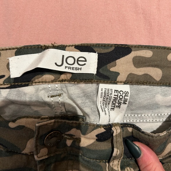 Joe Fresh, skinny army jean, size 4 - Picture 3 of 3